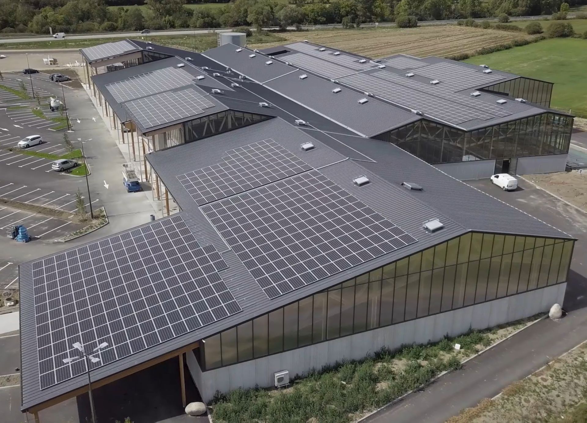 Construcción nave industrial comercial mixta Carrefour (Cerdanya)