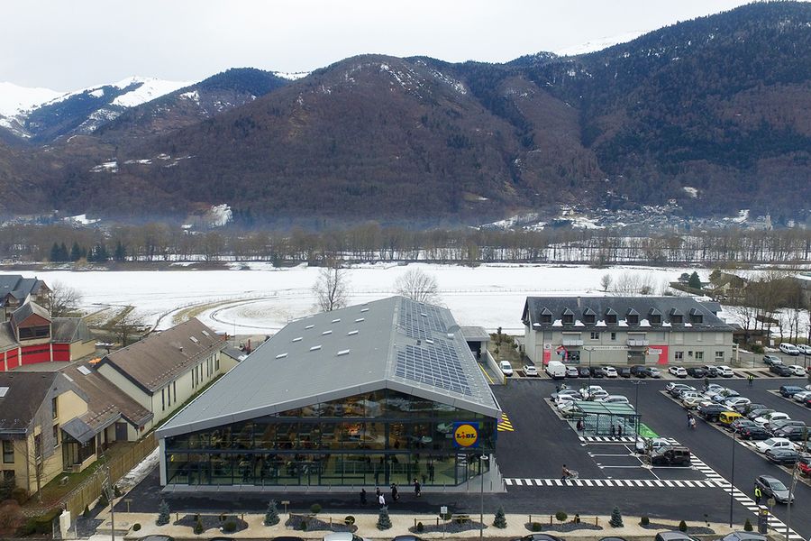 Construcción nave industrial comercial mixta Lidl (Luchon)