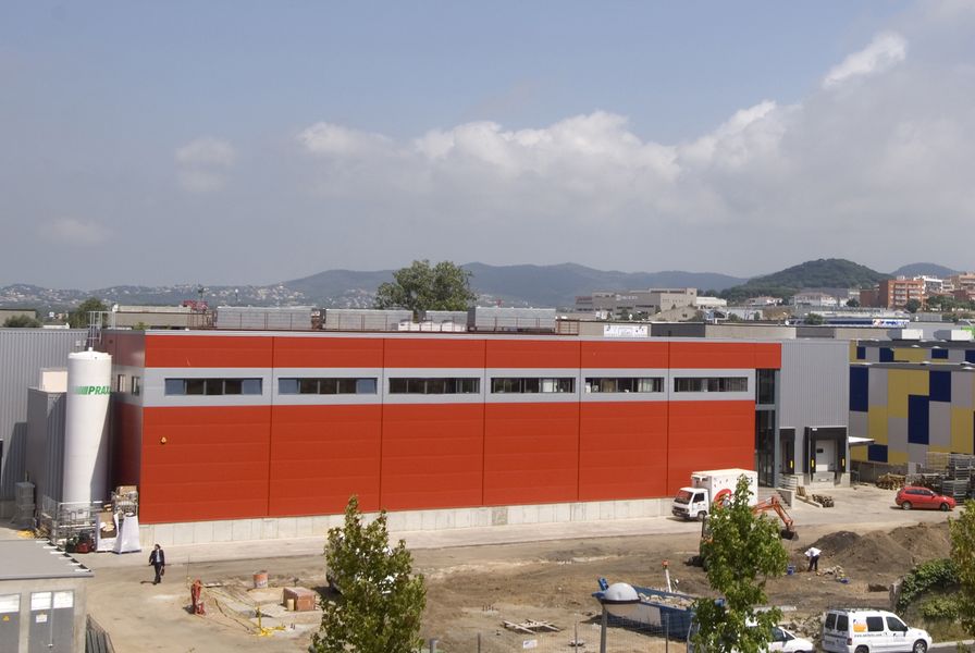 Construcción nave industrial refrigerada Illas-Juli