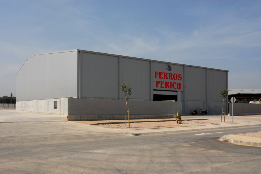 Construcción nave industrial con Estructuras Metálicas Perich